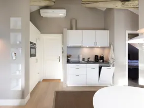 In the heart of the old town | 2 minutes to the lake | 4 guests - Image 4