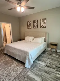 Home by the base - 8 min from beach! - Image 3