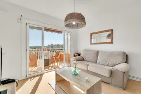 Sea View Penthouse - Image 3