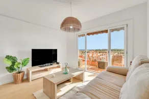 Sea View Penthouse - Image 4