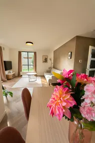 Goldenescape 6P house with hot tub and large garden. - Image 4