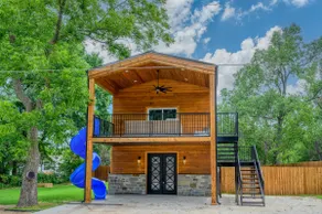 Blue Slide Bungalow - Image 1
