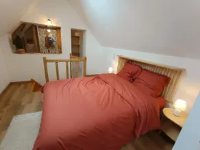 Air-conditioned house with parking - Image 3