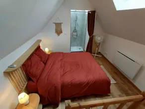 Air-conditioned house with parking - Image 5