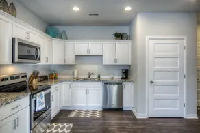 Cozy 2-Bedroom Condo in Vibrant Urban Omaha with Convenient Designated Parking - Image 3