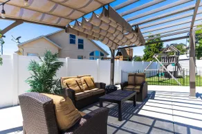 Entire Extraordinary house 5 Rooms 5 beds 1crib - Image 4