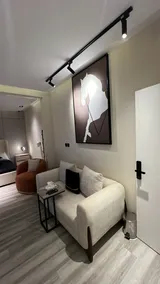 A quiet home with a modern character - Image 3