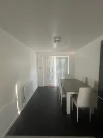 Manchester Holiday Home - Image 3