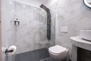 Crystal Private Pool House - Image 5