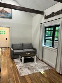 Lily Hill AirBnB - Image 3