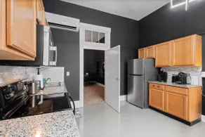 Luxury Black Downtown Apartment - Image 3