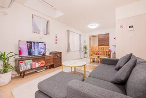 Detached villa, 6 minutes walk to Warabi Station, 20 minutes direct to Ueno, Akihabara, Tokyo, 3 minutes walk to a 24-hour supermarket, free parking - Image 3