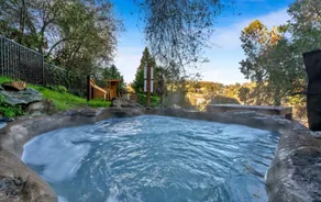 A Private Spa Retreat | Pool, Hot Tub, Sauna - Image 2