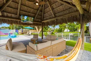 Waterfront Retreat•Heated Pool•Kayaks•Sleeps 11 - Image 3