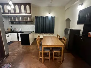 BTM Spacious and comfortable home - Image 5