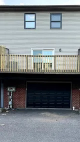 2 bedrooms, 2.5 bath, Garage, 1.5 mi to Farm Show - Image 3