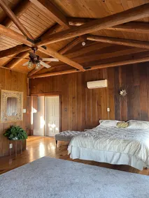 Private 70 Acre Estate w/ Incredible Views/Hot tub - Image 5