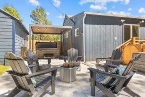 Seaside Hideaway-3 min. walk to beach, AC, HOT TUB - Image 3