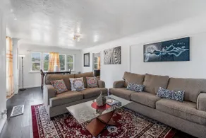 Home in the HEART of SLC - Large Groups - Parking1 - Image 2