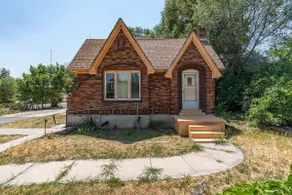 Home in the HEART of SLC - Large Groups - Parking1 - Image 5