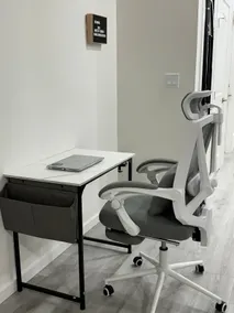 The Clean, Cozy King Suite - Image 5