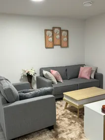 The Clean, Cozy King Suite - Image 2