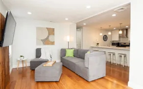 Jennifer's Penthouse 2 Floors - Amazing City View! - Image 3