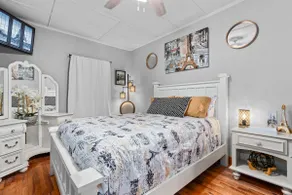 Paris Bed & Bath - Image 4