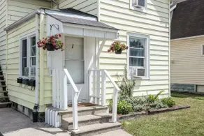 2BR near Walkerville | Steps to Dining & Transit - Image 5