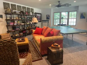 Cozy Carriage House At the Lake - Image 2