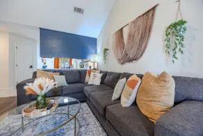Along the Way – 3BR/3BA Auburn Townhome - Image 5