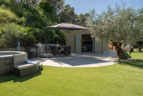 Air-conditioned house – HOT TUB BBQ - Image 4