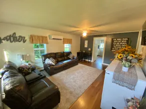 Bourbon’s cozy nook - Image 4