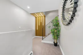 Exquisite 5Bd Rooftop Home Near Airport & Downtown - Image 2