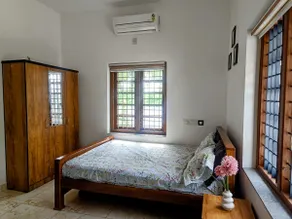 Riverfront Villa in Kochi - Image 5