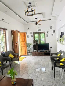 Riverfront Villa in Kochi - Image 3