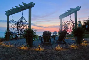 Tranquil Retreat at Water's Edge - Image 2