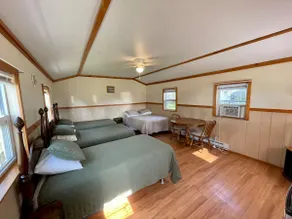 Cozy Cabin #3, with lake access - Image 2