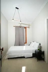 Anthi's Studios - Image 5