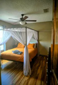 1 bdrm guest house w/full kitchen & seasonal pool! - Image 3