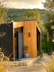 Mit Warde Cabin - Image 3