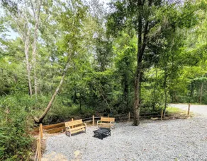 Creekside Carriage House! FREE breakfast + nature - Image 3