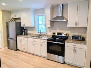 Creekside Carriage House! FREE breakfast + nature - Image 4