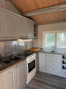 Newly renovated cabin with electricity - Image 4