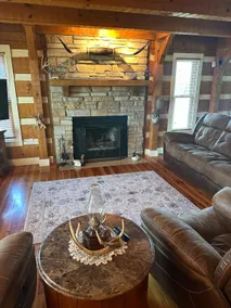 Cozy Country Cabin Perfect for Families & Retreats - Image 4