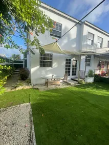 Scarlett Studios 1 Near Beaches Ross Uni US Emb - Image 3