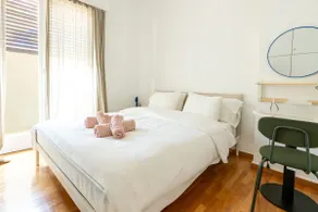 Architect-designed 1Br in Kolonaki - Image 3