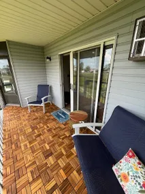 The Sunbird: Vibrant Lake Erie Condo - Image 5