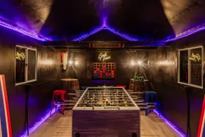 Sip on bourbon in the hot tub! +hiking & game shed - Image 2
