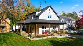 Spruce Suite Historic NOTL - Luxury Getaway - Image 2